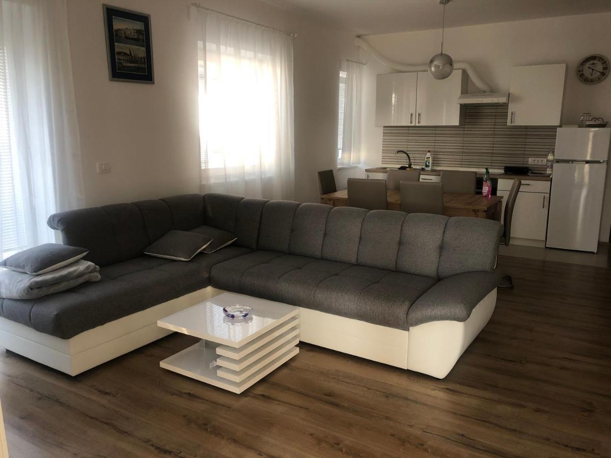 Apartmaji Meduza 2 Apartment Izola Luaran gambar